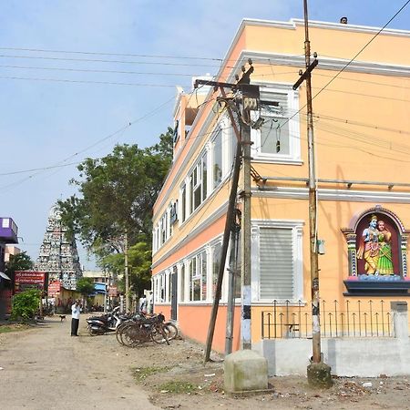 Murali'S Kudil Mayiladuthurai Zewnętrze zdjęcie